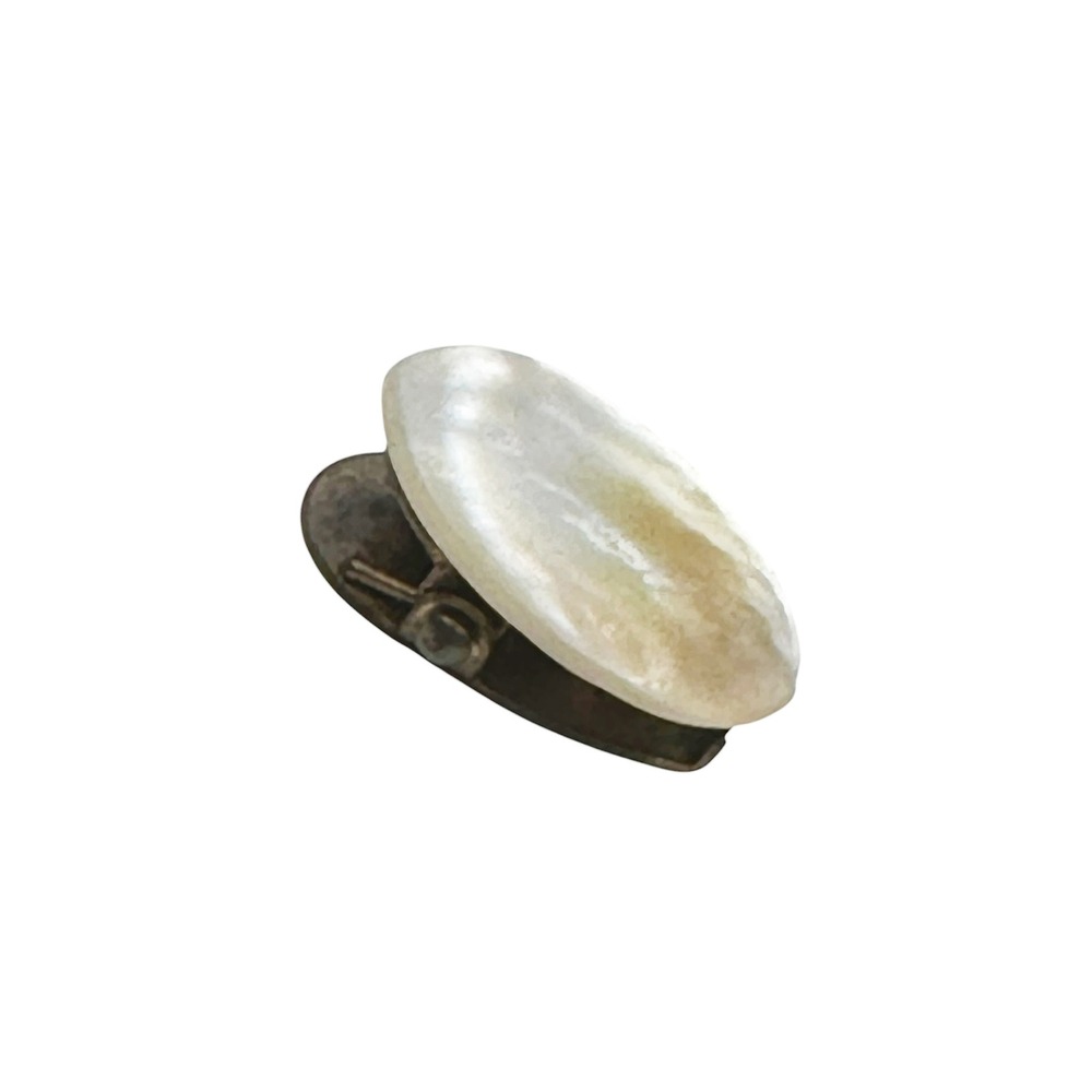 VINTAGE Oval Mother of Pearl Tie Clip • Pearlescent white, brass tone